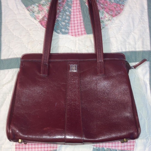 Leather purse appx. 12 x 9 x 4”, 1st pics outside light, unsewn zipper $19 - Picture 8 of 11